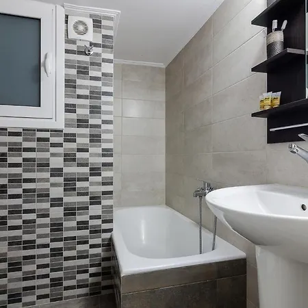 Bright And Spacious 2-Bedrooms Apartment In Αθήνα Εξωτερικό φωτογραφία